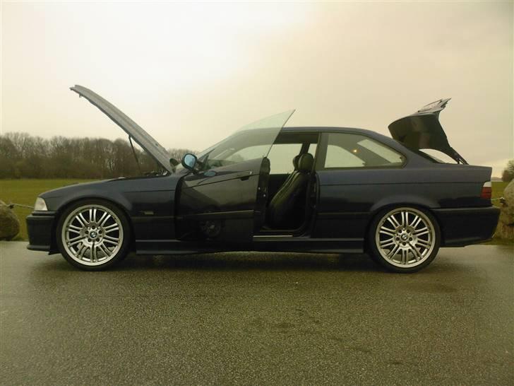 BMW 323I Coupe SOLGT billede 17
