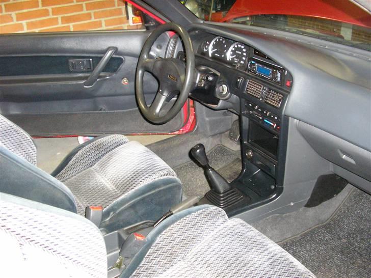 Toyota Corolla GSI solgt - Efter den er blevet samlet igen . billede 14