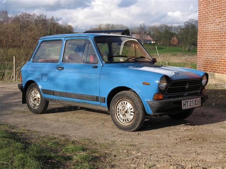 Autobianchi A112 E - Så er der poleret. Den ser sgu helt hæderlig ud. billede 10