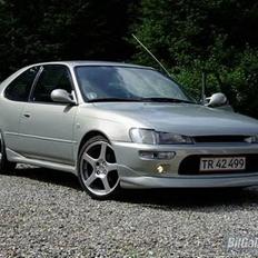 Toyota Corolla 1,6 GSi -SOLGT-