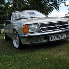 Opel Commodore C 2,5 
