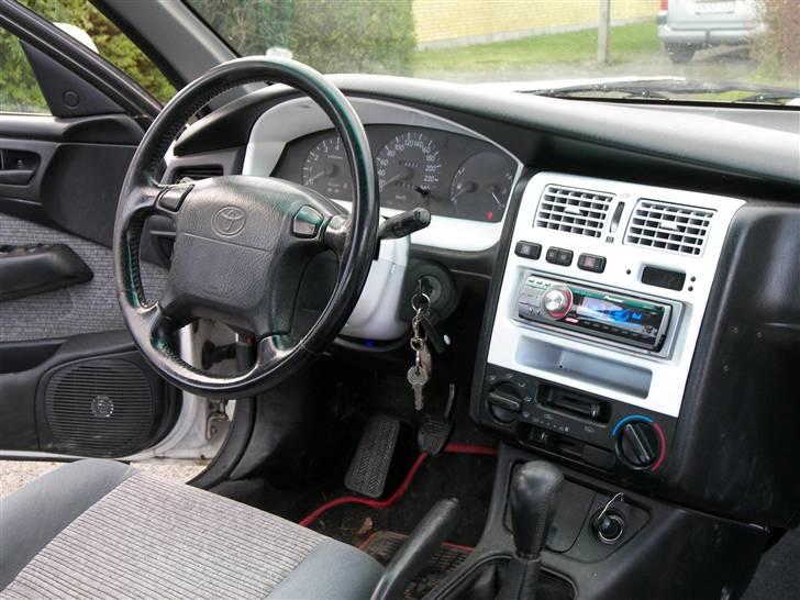 Toyota Carina E TIL SALG billede 3