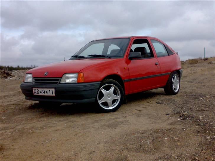 Opel Kadett(Stjålet og brændt) billede 9