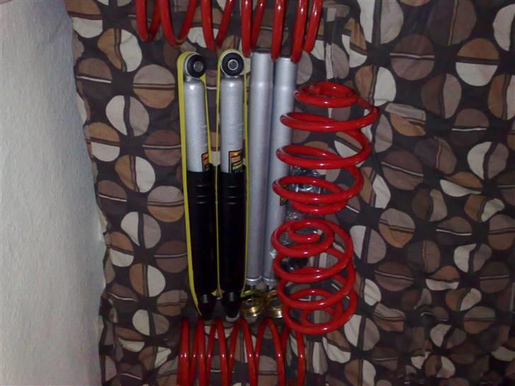 BMW E30 320i/325i Rustet væk. - Ny undervogn.. Supersport 60/40 skal nok blive godt... billede 15