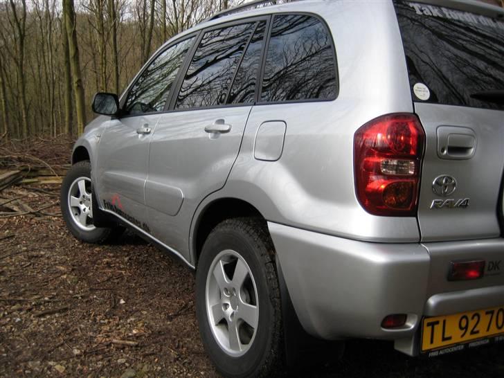 Toyota Rav 4 2,0 D4D *solgt* billede 4