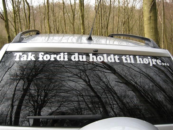 Toyota Rav 4 2,0 D4D *solgt* - En lille hilsen til folk på tosporede veje!!! billede 5