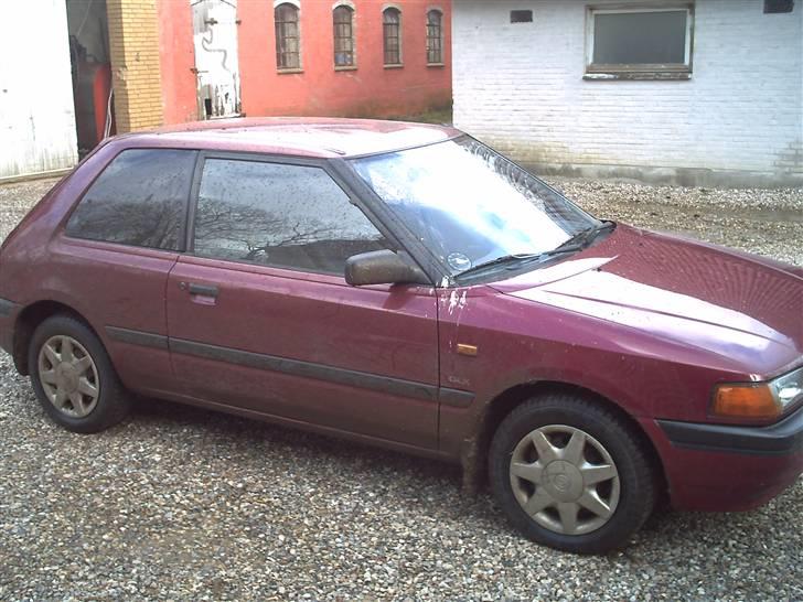 Mazda 323 billede 6