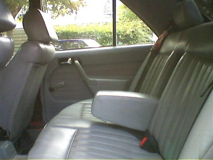 Mercedes Benz 190 d 2.5(bytte væk) - kabin nu(grålæder) billede 7