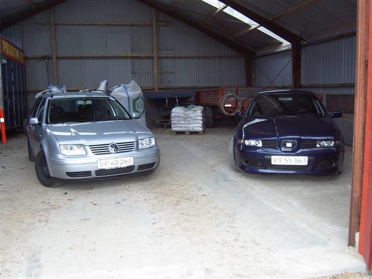 VW Bora Highline Variant - Her er de så, begge to ;) billede 6