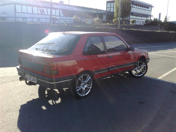 Peugeot 309 1,4i GLX SOLGT - Skråt bagfra billede 3