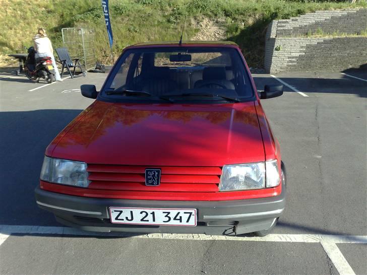 Peugeot 309 1,4i GLX SOLGT - Forfra  "Den Kørene Mursten" Aerodynamik som en død måge billede 6