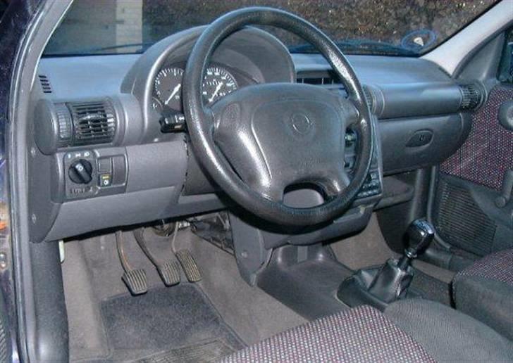 Opel Corsa B **TOTAL SMADDERET billede 2