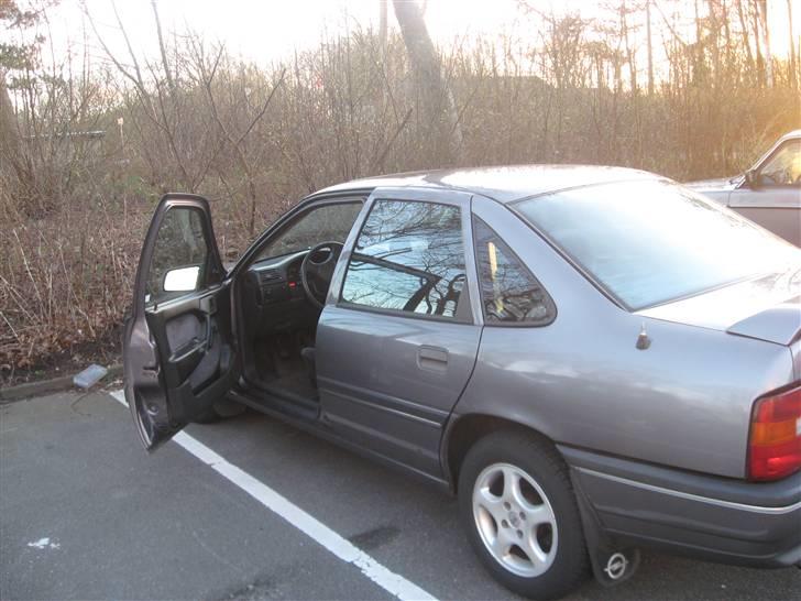 Opel Vectra 2,0i billede 1