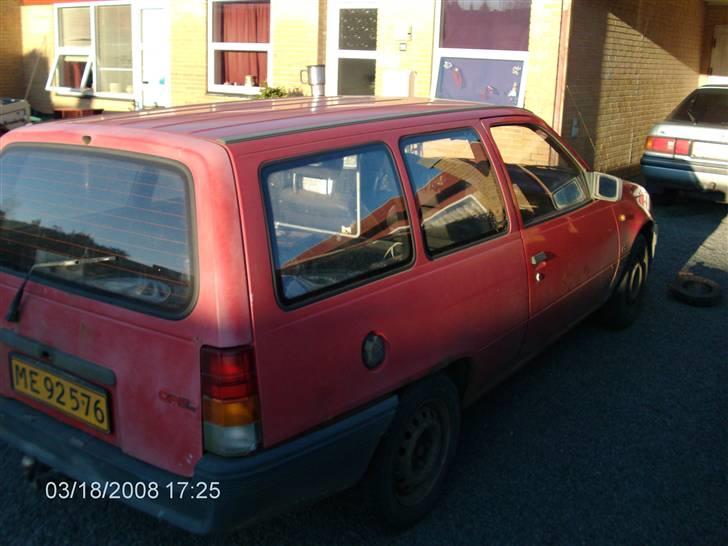 Opel kadett e  r.i.p billede 6