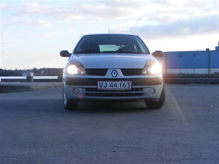 Renault Clio ll 1.2 16V TILSALG billede 1