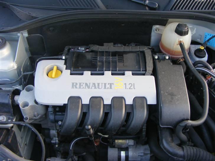 Renault Clio ll 1.2 16V TILSALG billede 9