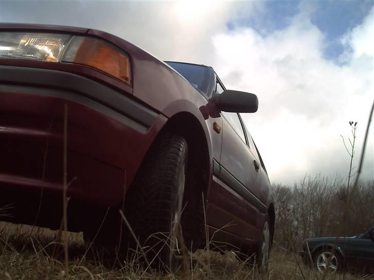 Mazda 323 billede 8