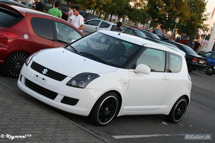 Suzuki Swift - skudt af Krymmel¹² ³  billede 11