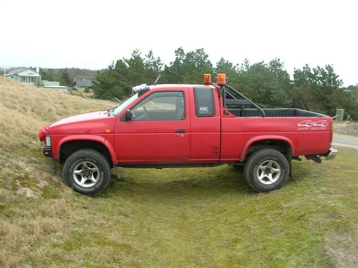 Nissan king cab solgt - haha, høj bil billede 1