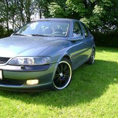 Opel vectra B comfort 1,8 16v   TIL SALG