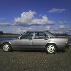 Mercedes Benz 190e R.I.P  