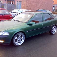 Opel Vectra B CD V6