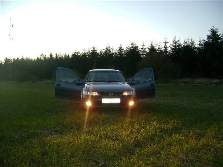Opel vectra B comfort 1,8 16v   TIL SALG - Gammel billed billede 6