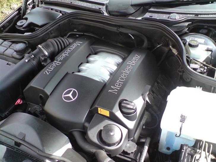 Mercedes Benz C240 Sport.V6 - 2,4V6 170HK - 230NM v/3000 omdr - 2 tændrør pr.cyl billede 4