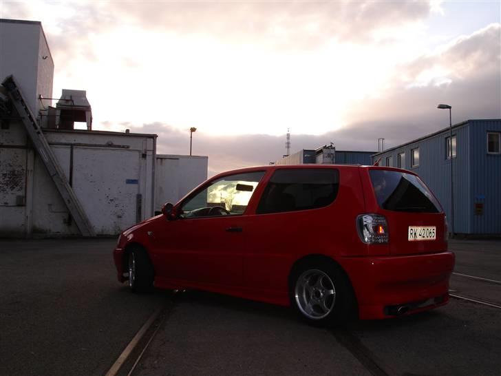 VW polo 6n (Solgt) - Lidt mørkt billede, men det må I sgu lære at leve med. billede 7