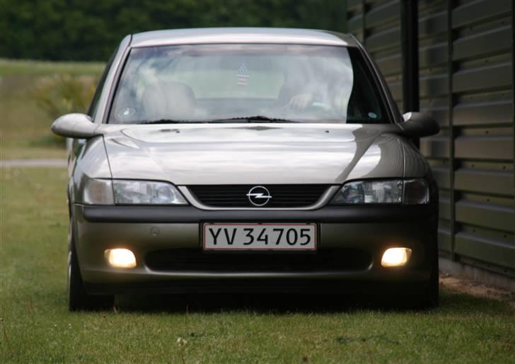 Opel Vectra B 1.8 *Solgt* billede 5