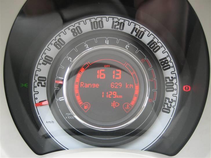 Fiat 500 - Instrumenthuset m. speedometer, omdrj. tæller og tripcomputeren.  billede 9