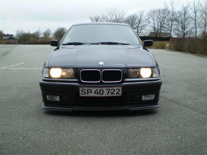 BMW e36 compact     (SOLGT) billede 2