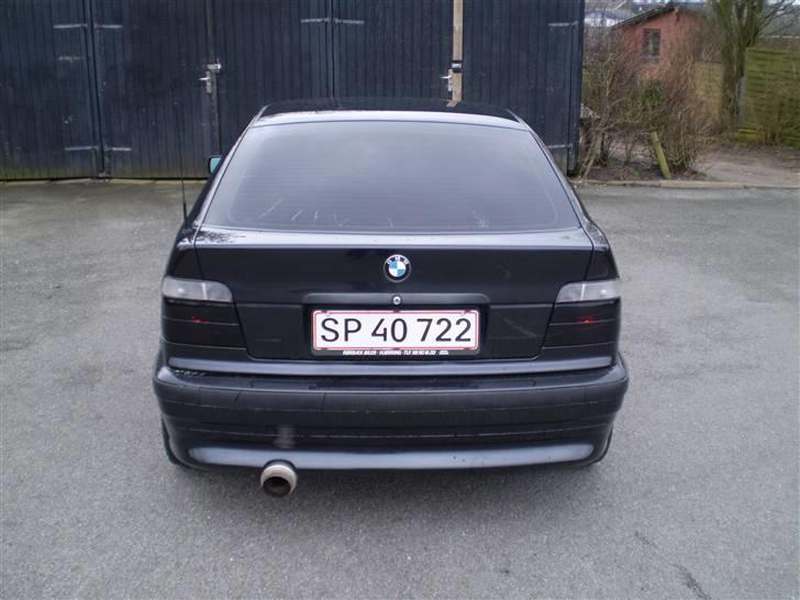 BMW e36 compact     (SOLGT) billede 4