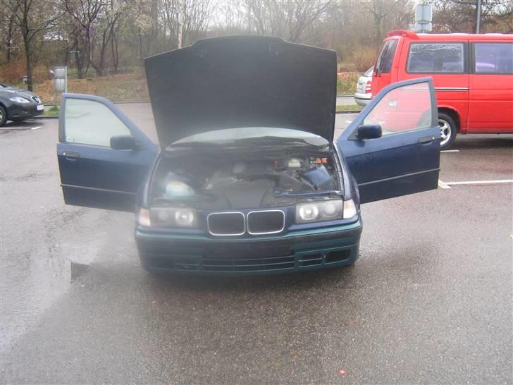 BMW 320i  billede 11