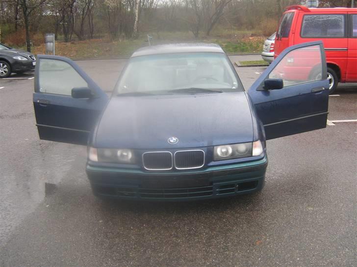 BMW 320i  billede 12