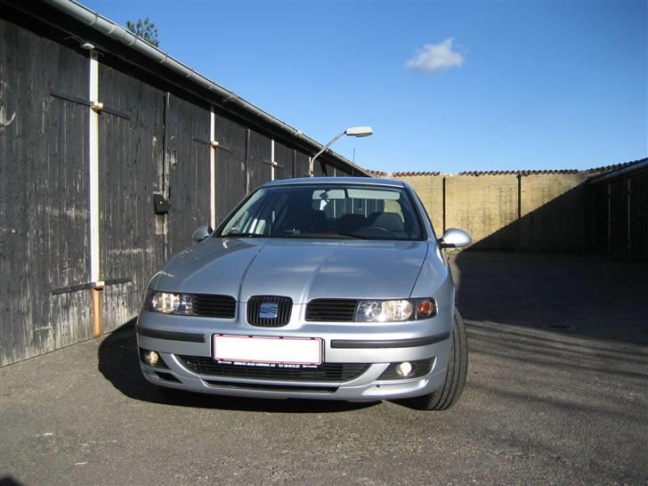 Seat Leon 1,9 TDI Stella SOLGT - Med tågelygterne tændt... billede 1