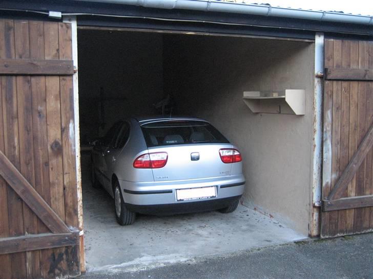 Seat Leon 1,9 TDI Stella SOLGT - Her står jeg tørt og godt... billede 18