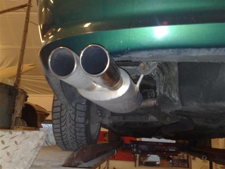 Opel Vectra B CD V6 - Universal bagpotte, giver min V6´er god lyd og ingen larm hehe billede 4