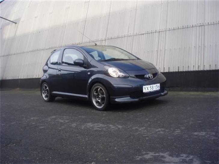 Toyota aygo + SOLGT!! billede 1