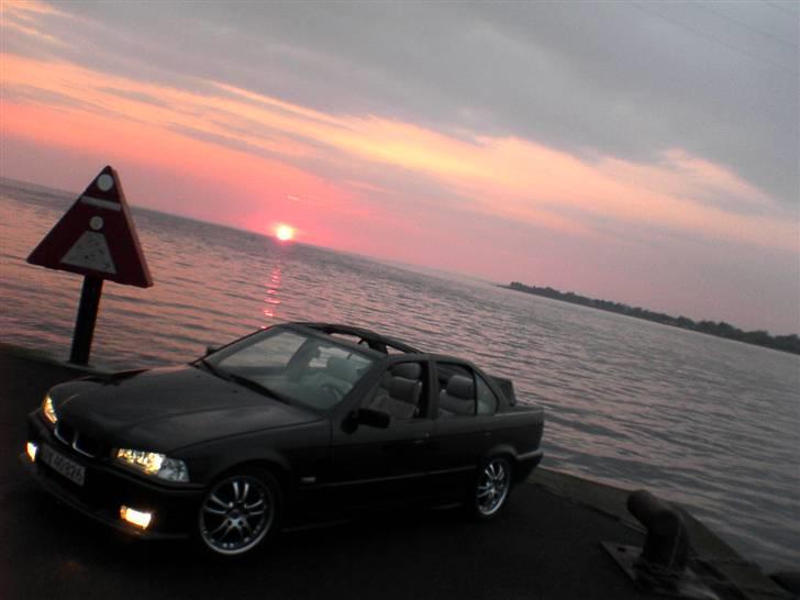 VW POLO 1,9 (GTI)  - Dette er så et Billede af min elskede BMW Limo Cabriolet... Skøøn bil... billede 9