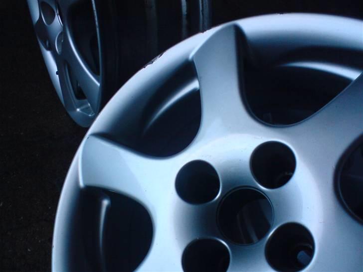 Peugeot 205 1.4 xs Solgt - nye fælge:) billede 13