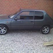 Peugeot 205