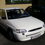 Ford Escort CLX solgt