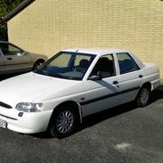 Ford Escort CLX solgt