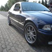 BMW 328i Coupe - SOLGT  