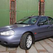 Ford Mondeo 1,8 4d. Flair