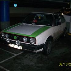 VW golf 2. kørt til ophug.