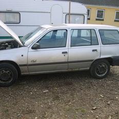 Opel kadett e 2,0 st.car GSI