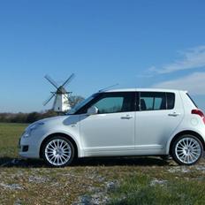 Suzuki swift  1,3 DDIS  solgt