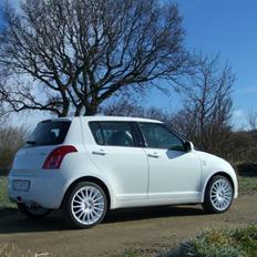 Suzuki swift  1,3 DDIS  solgt
